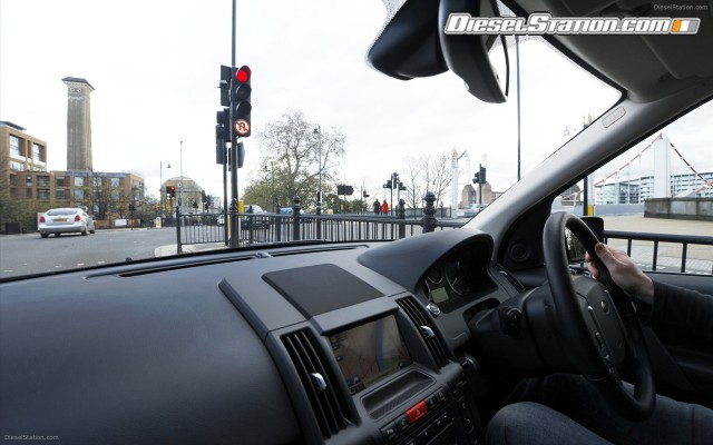 Land Rover FREELANDER 2 TD4 E STOPSTART Widescreen Picture #10 Land Rover FREELANDER 2 TD4 E STOPSTART Widescreen Picture #10